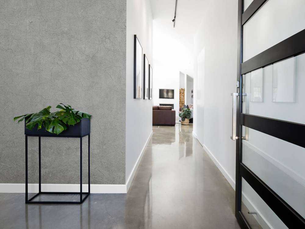 Pęknięcia starego tynku