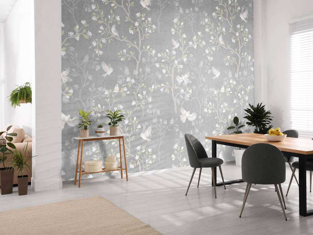 Szare szepczące liście