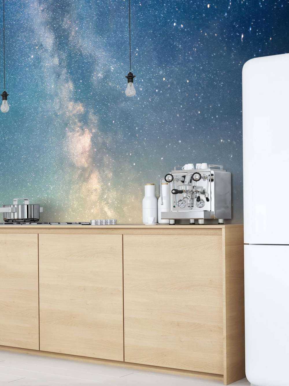 Gwieździste niebo nad górami