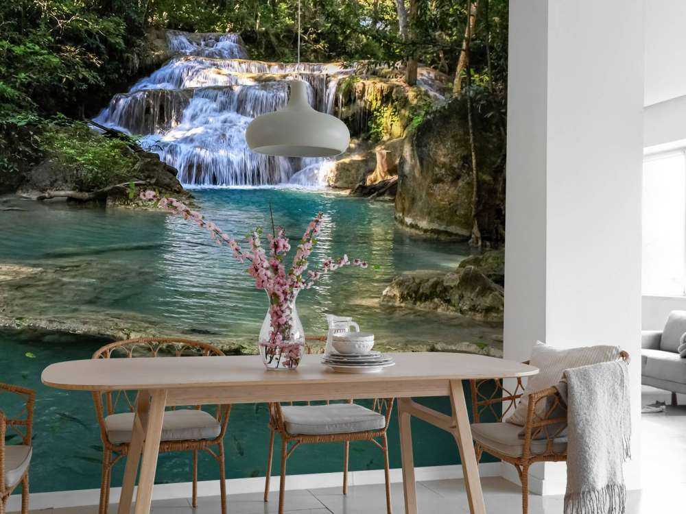 Łowienie ryb przy wodospadzie