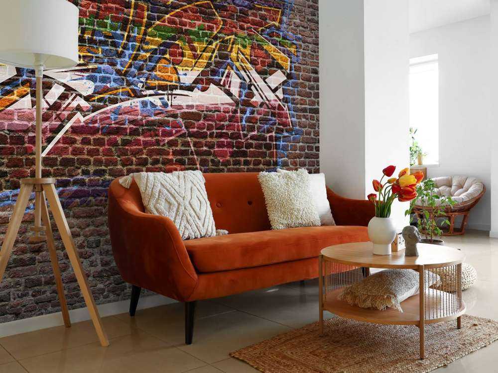 Graffiti na ścianie z cegieł