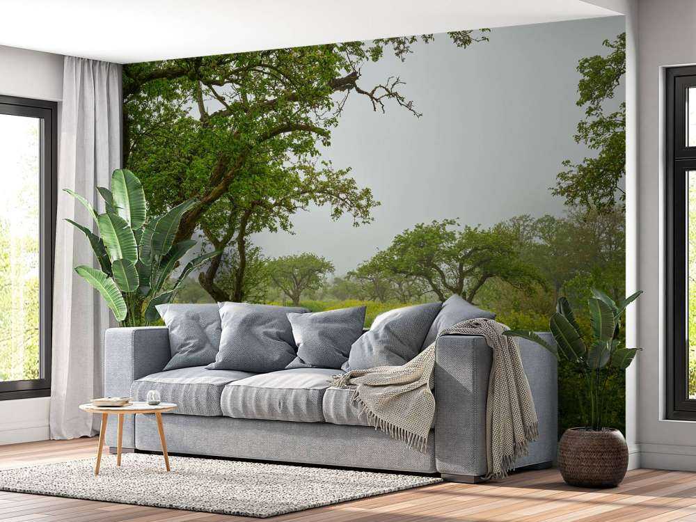 Ścieżka przez wzgórza z żółtymi kwiatami