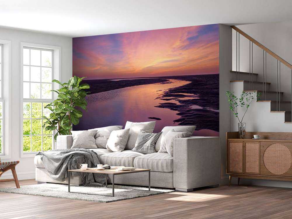 Zachód słońca z purpurowym zachodem