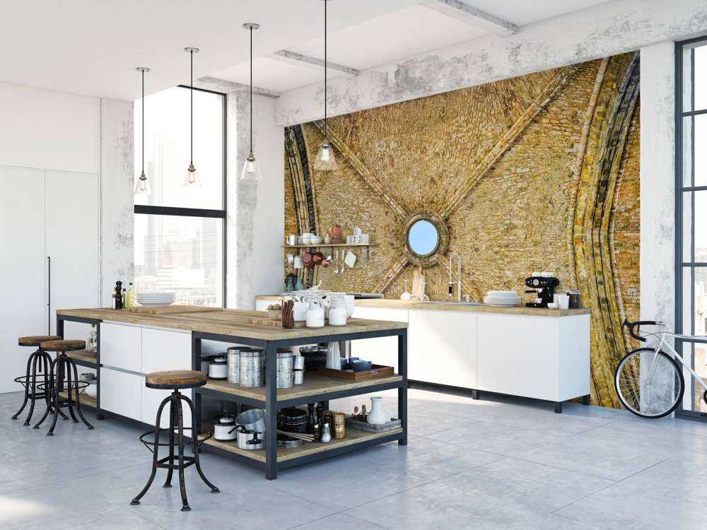 Stary budynek z filarami