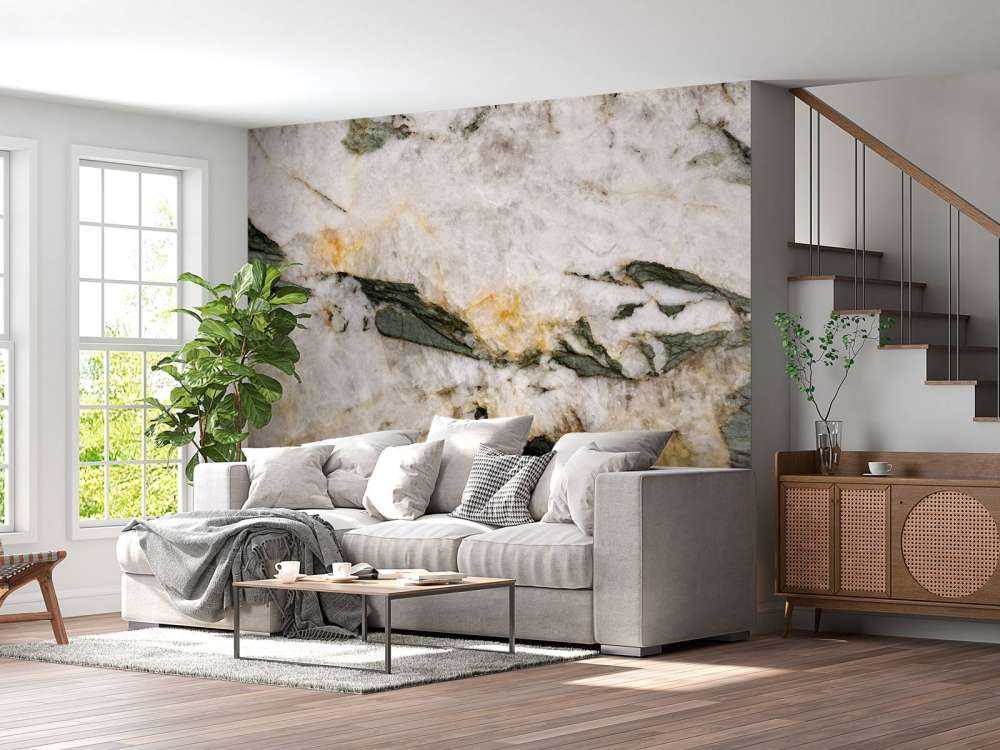 Biały marmur z zielonymi elementami