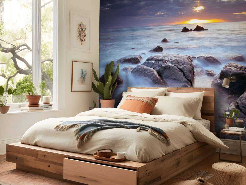 Zachód słońca nad skalistym wybrzeżem