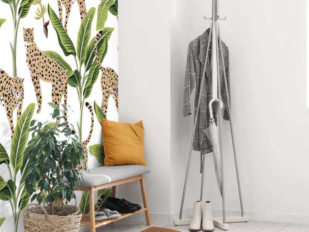 Gepard między drzewami