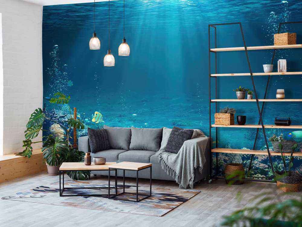 Promienie słońca przez wodę