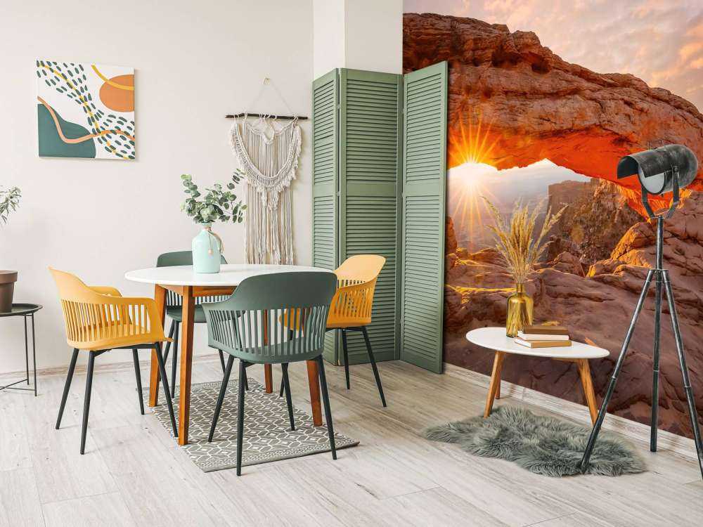 Zachód słońca pod skałami