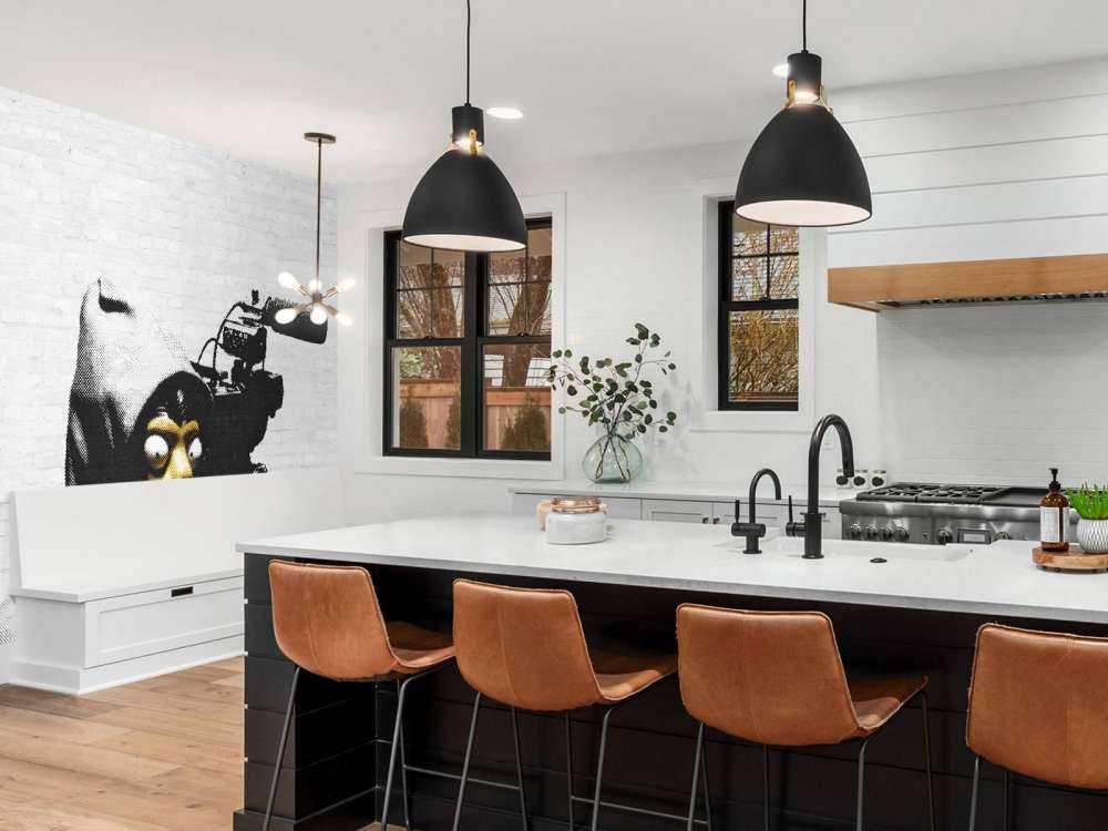 Banksy - ETTGS monkey, white bricks