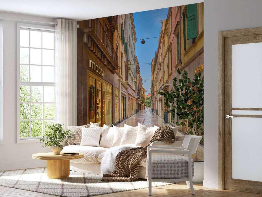 Ulica handlowa wczesnym rankiem