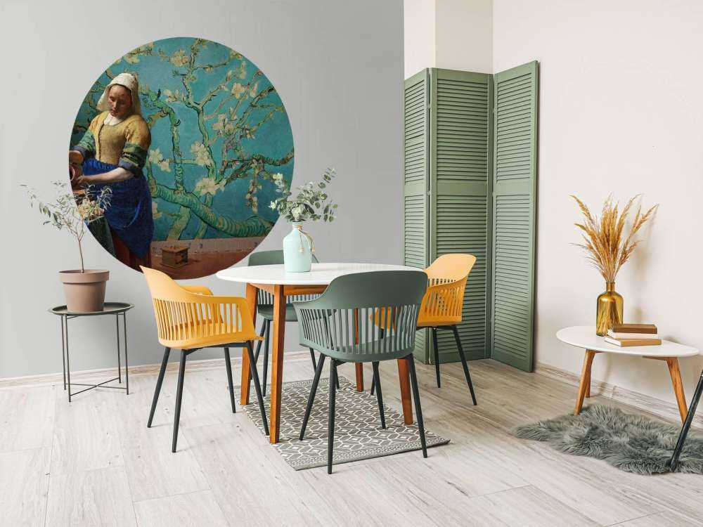 Mleczarka i kwiat migdałowca