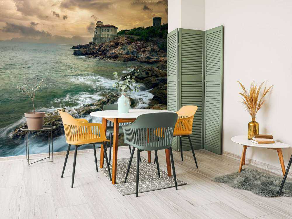 Stary zamek na wybrzeżu