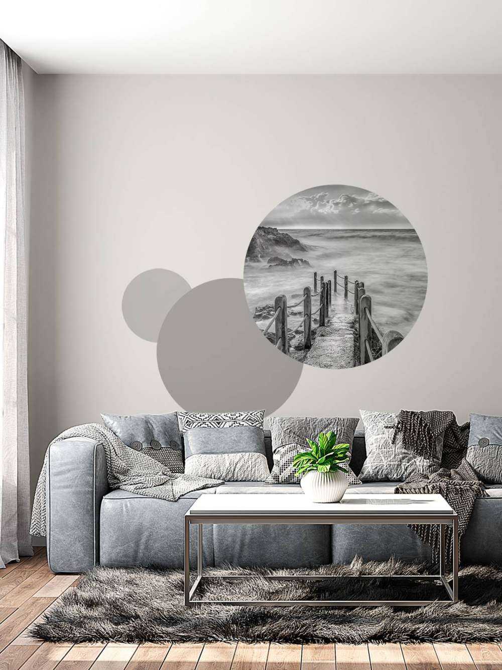 Drewniany mostek w mgle