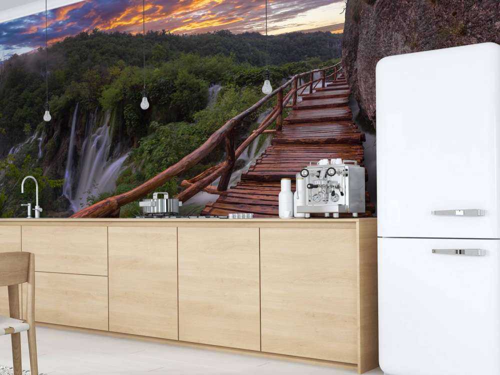 Most z zachodem słońca