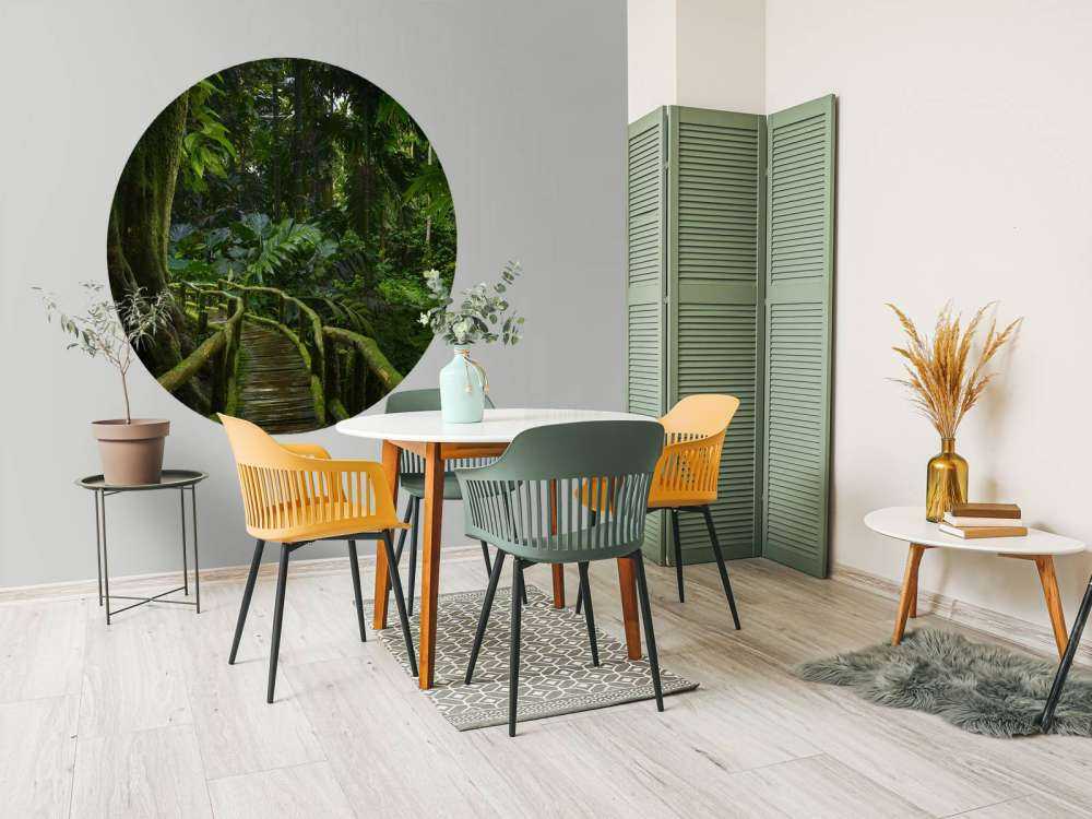 Wąski mostek w dżungli