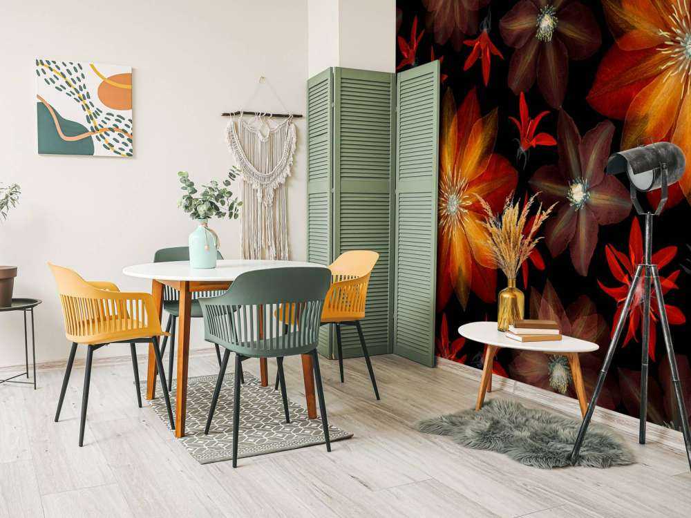 Czerwone kwiaty clematisa