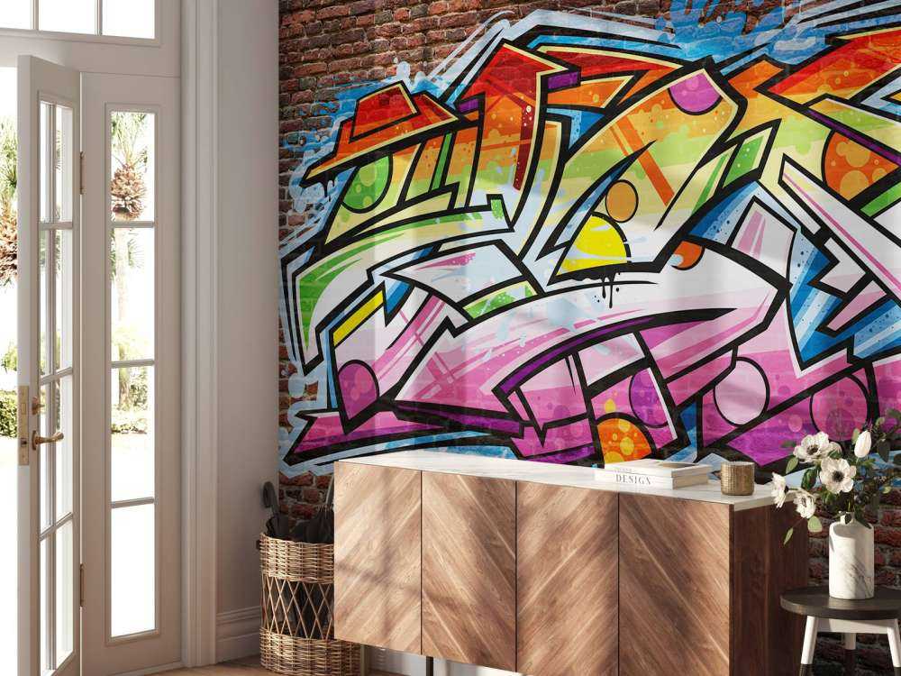 Graffiti na czerwonej cegle