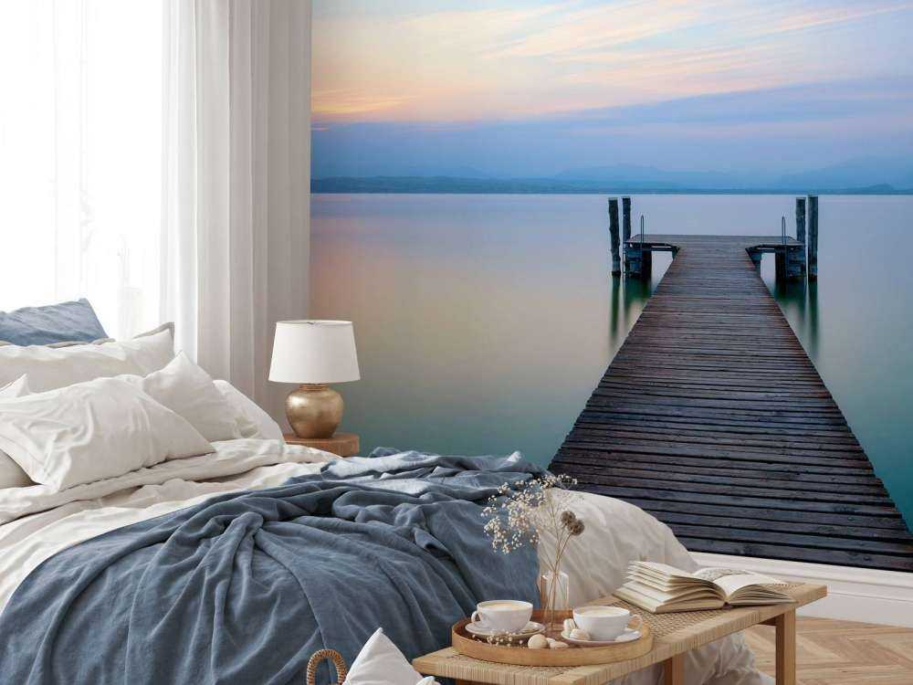 Nabrzeże o zachodzie słońca