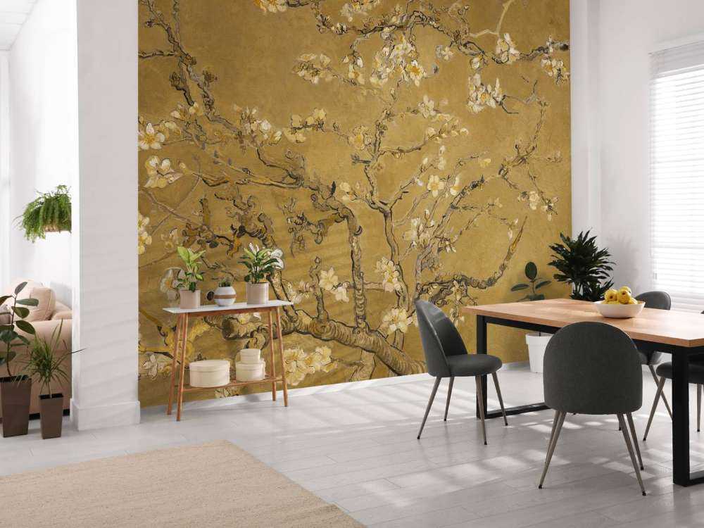 Żółty kwiat migdałowca