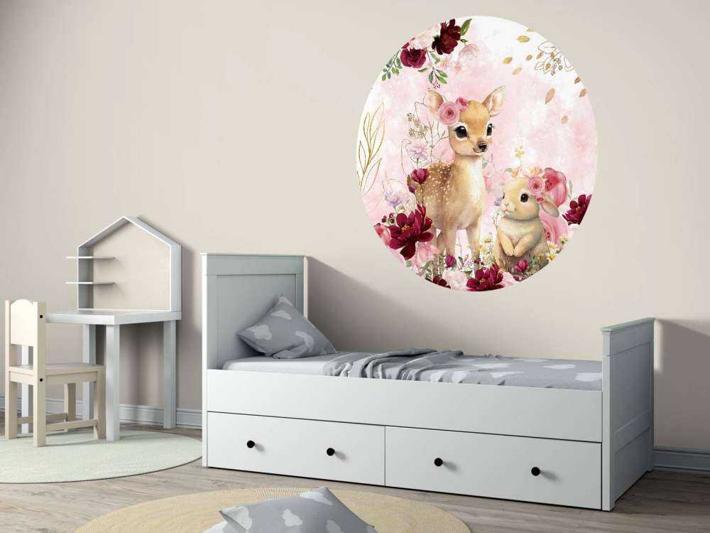 Hert i królik w kwiatowej okazałości