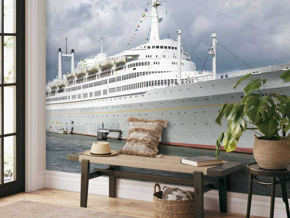 Stylowy oceaniczny olbrzym w porcie