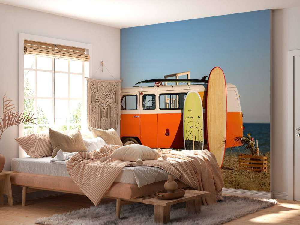 Autobus z deską surfingową