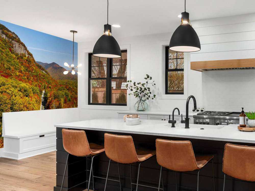 Droga przez jesienny krajobraz