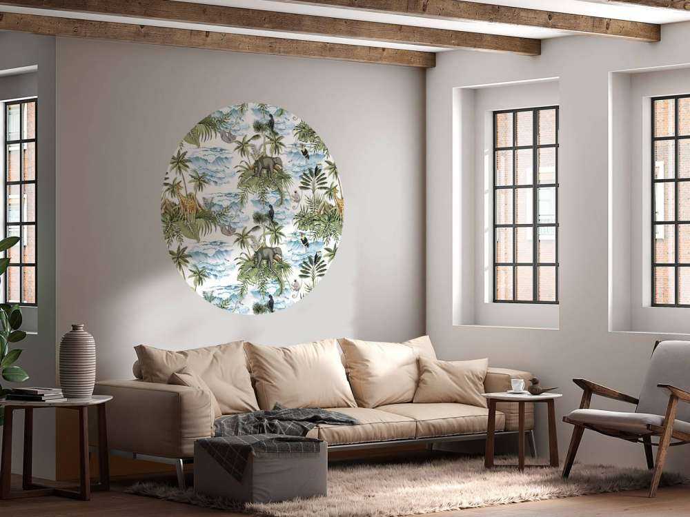 Zwierzęta między liśćmi