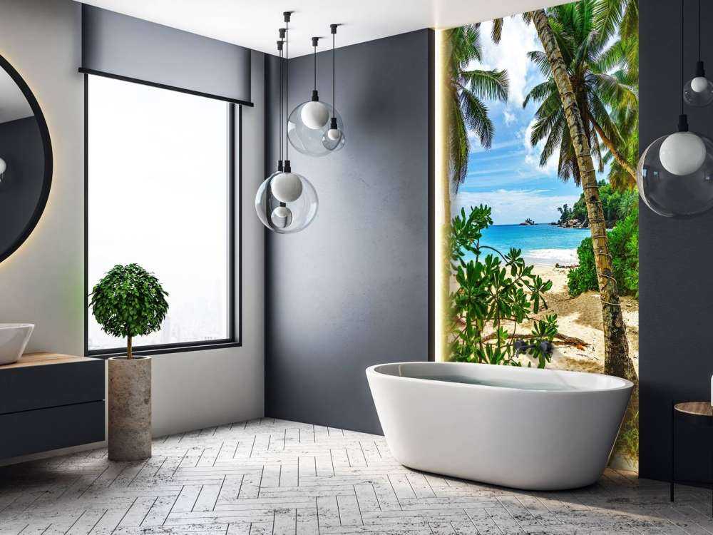 Plaża między palmami