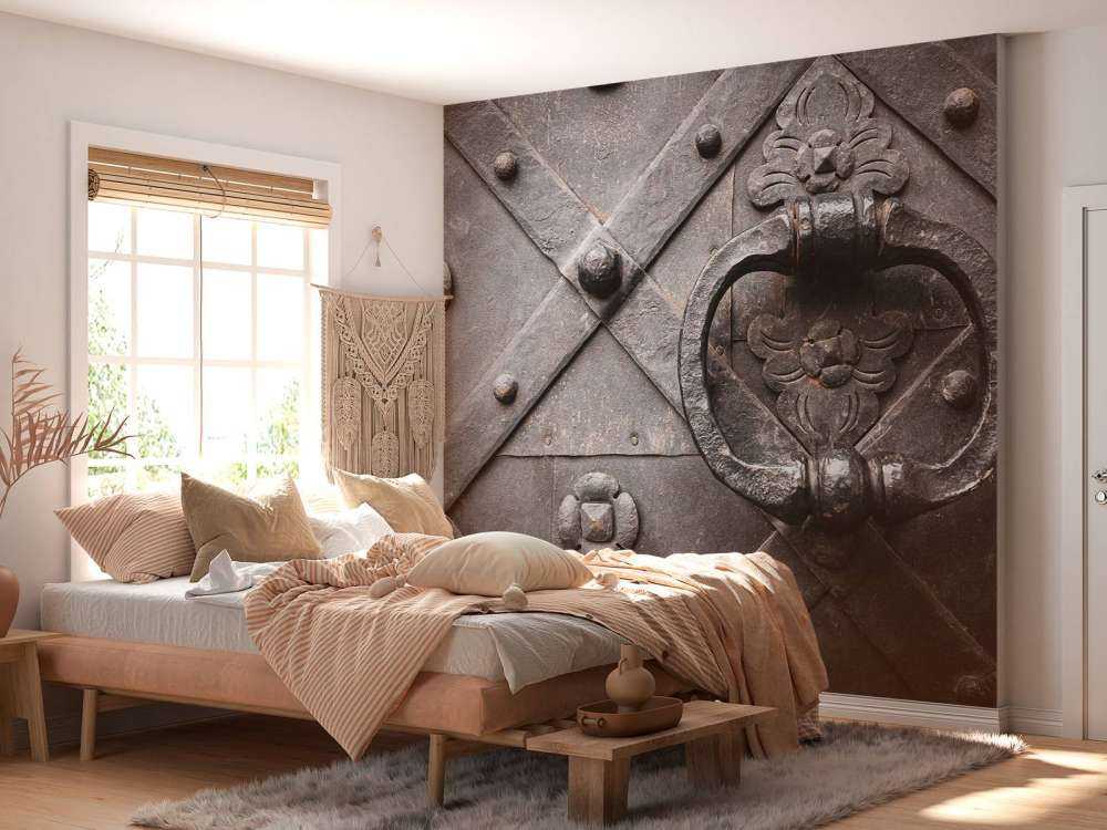 Stare drzwi z dźwignią