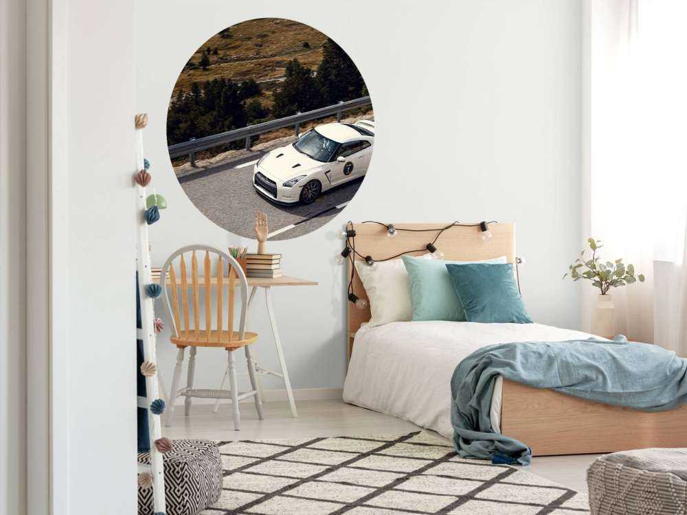 Nissan GT-R na górskiej drodze