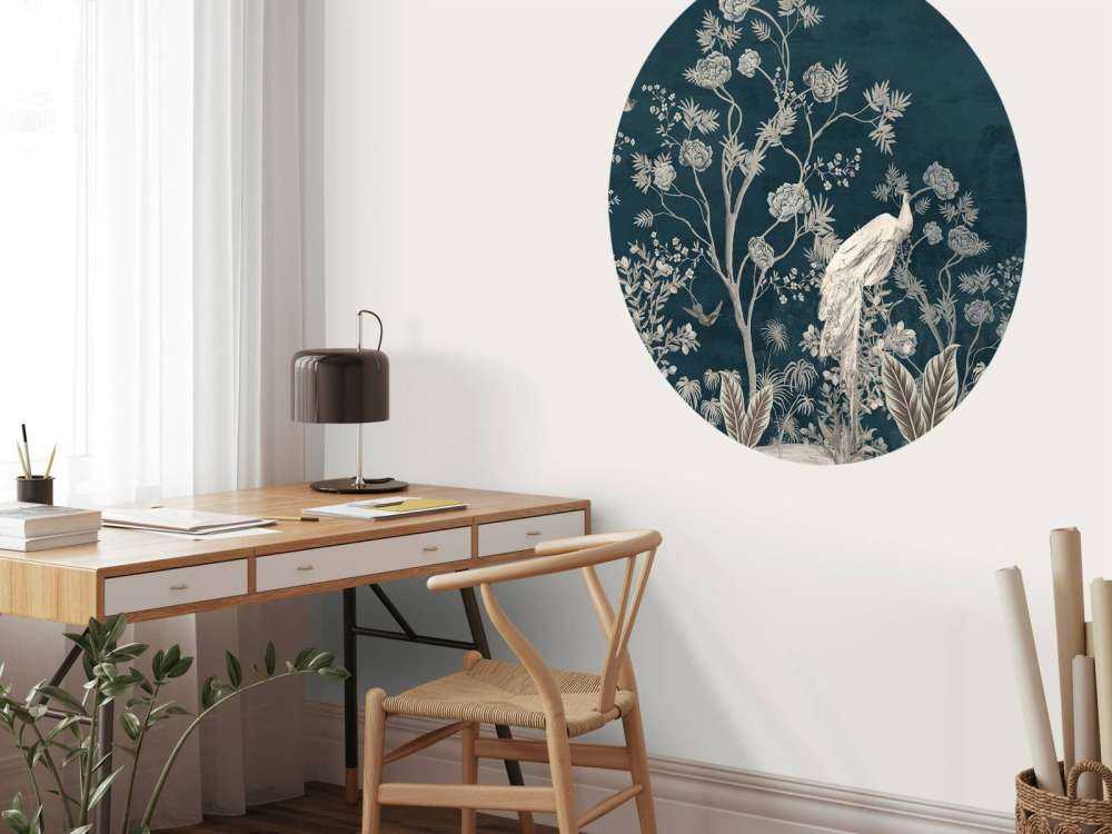 Splendor Pawia w Nocnym Ogrodzie