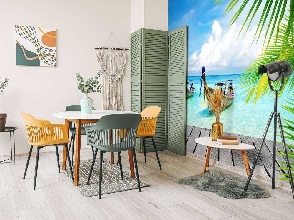 Łódź i drzewo palmowe