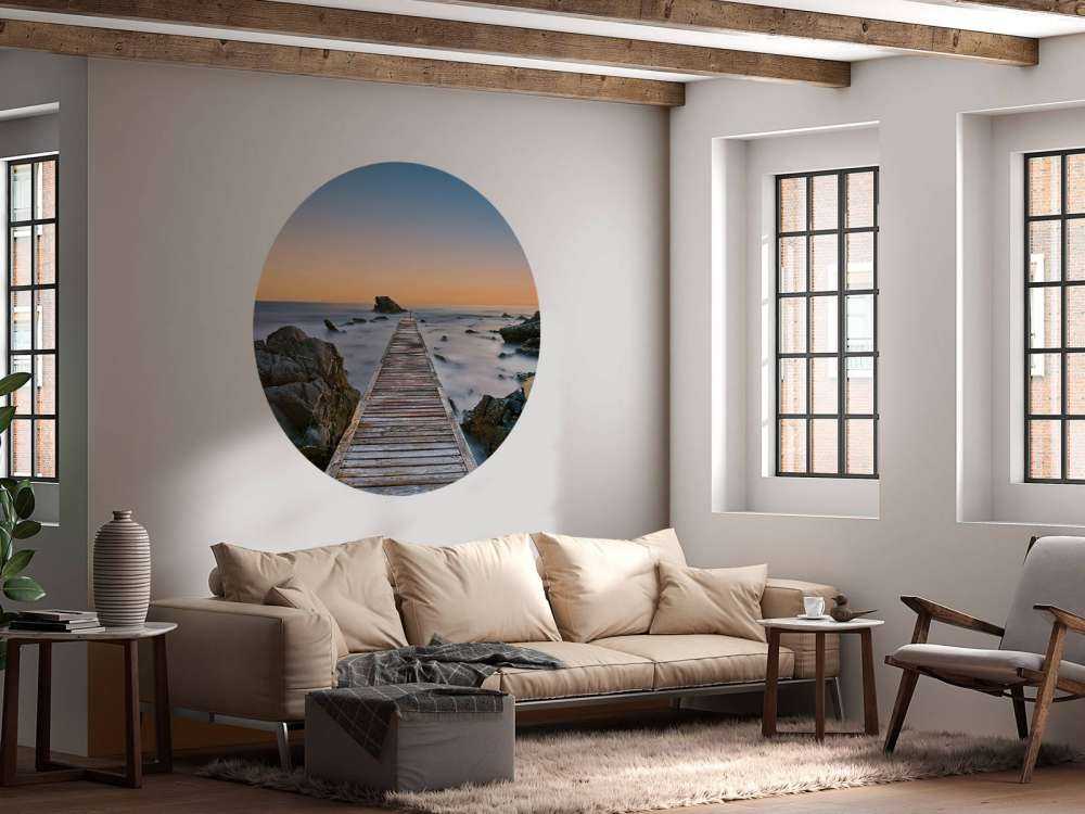 Nabrzeże na skalistym brzegu