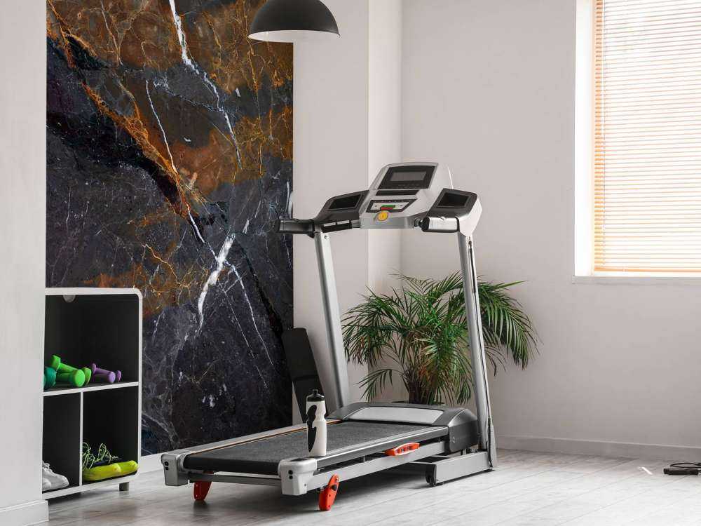 Marmur w ciepłych kolorach