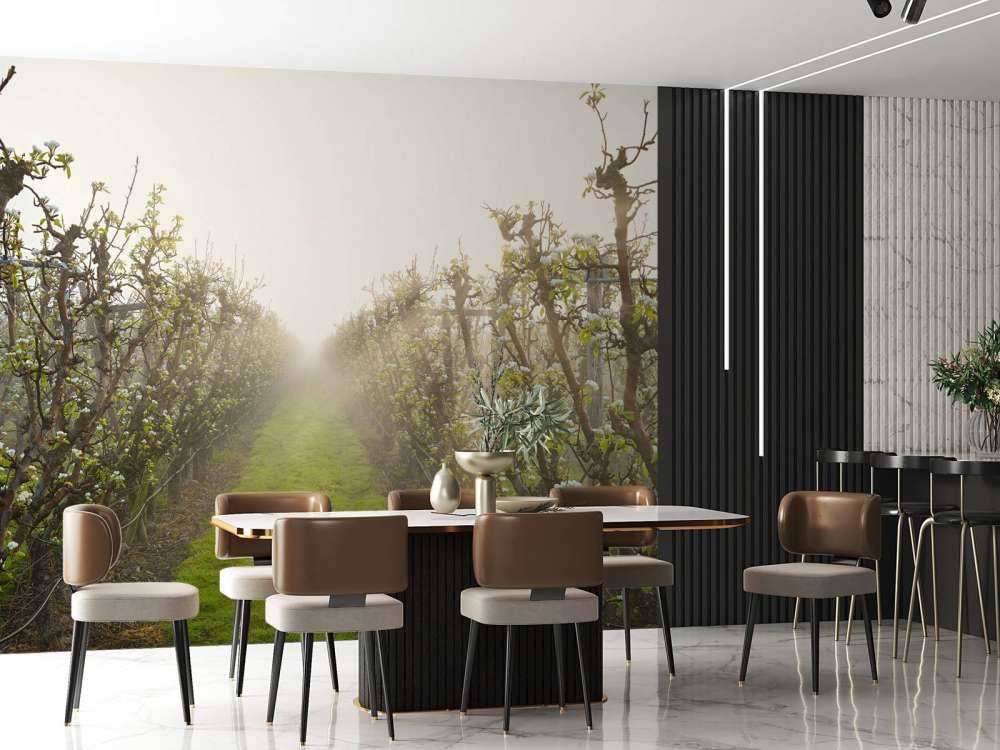 Kwiat gruszy we mgle