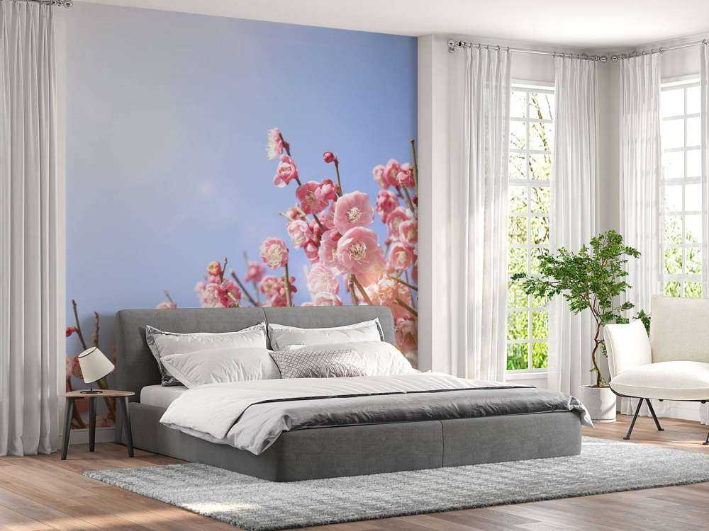 Kwiaty na tle błękitnego nieba