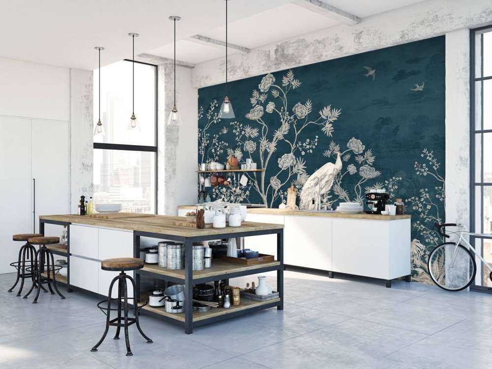 Splendor Pawia w Nocnym Ogrodzie