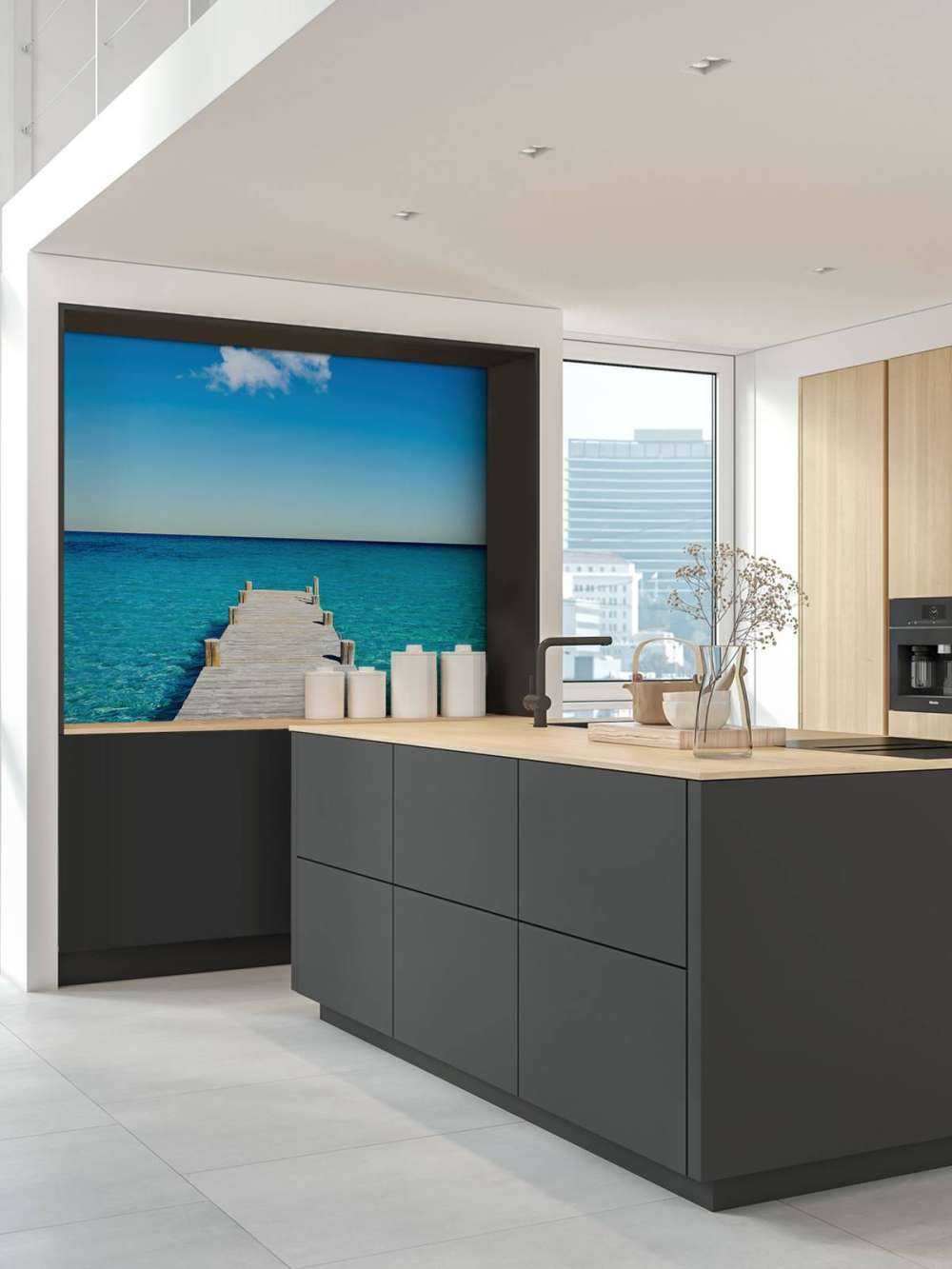 Wznosząc się w morzu