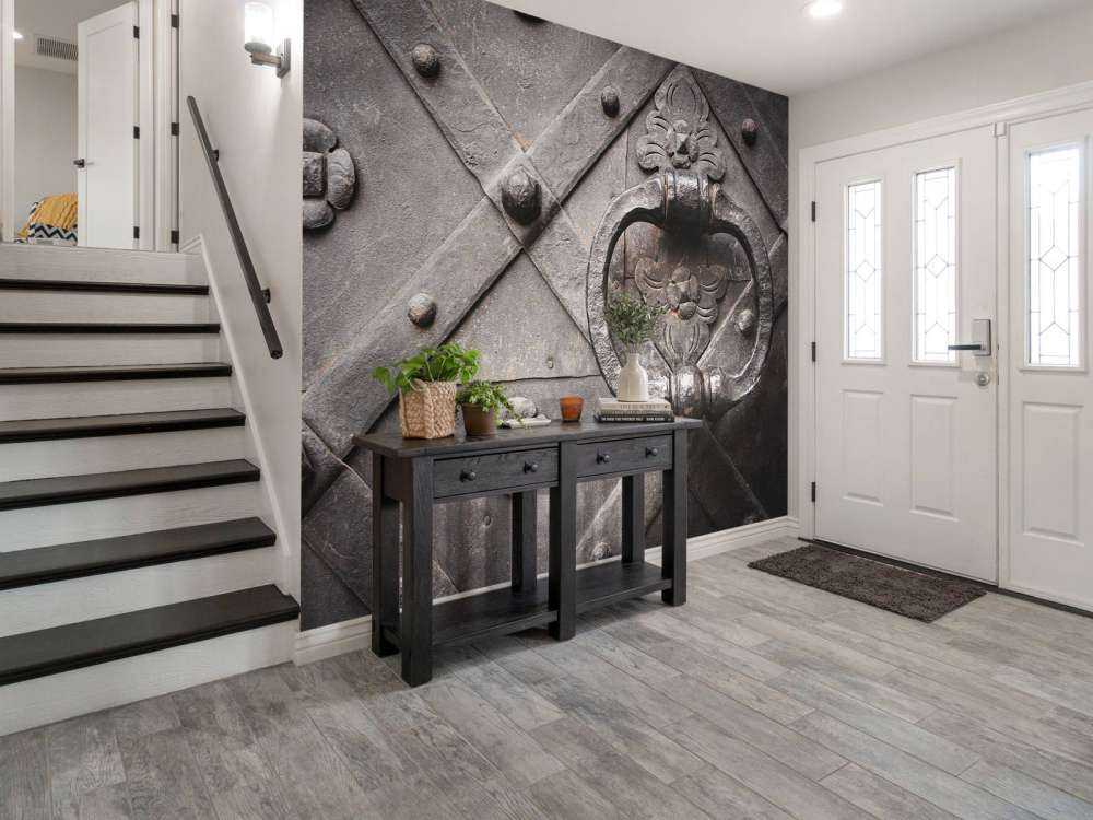 Stare drzwi z dźwignią