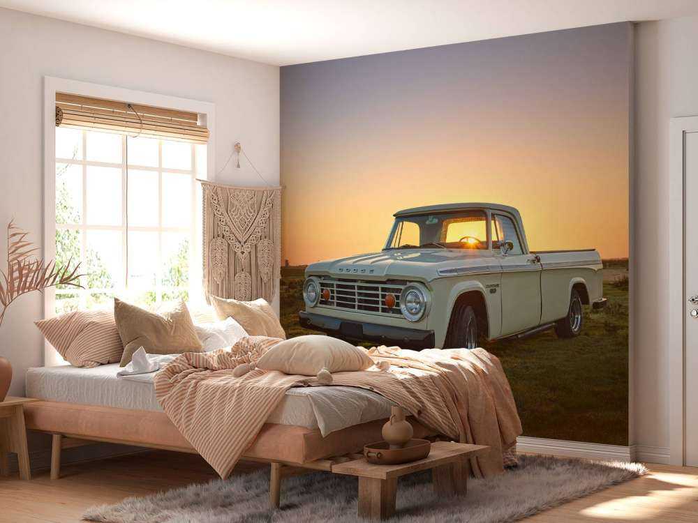 Dodge pickup o wschodzie słońca