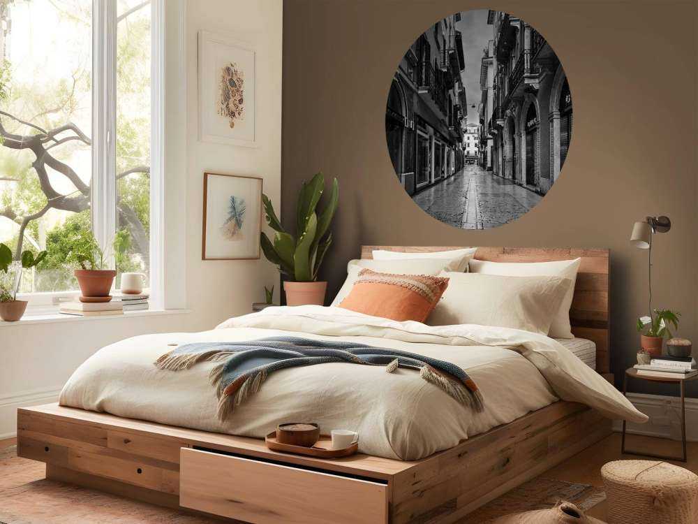 Ulica handlowa w czerni i bieli