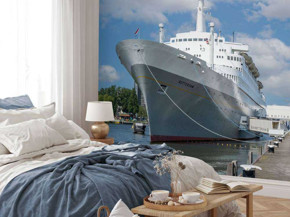 Dawny parowiec SS Rotterdam w kolorze 