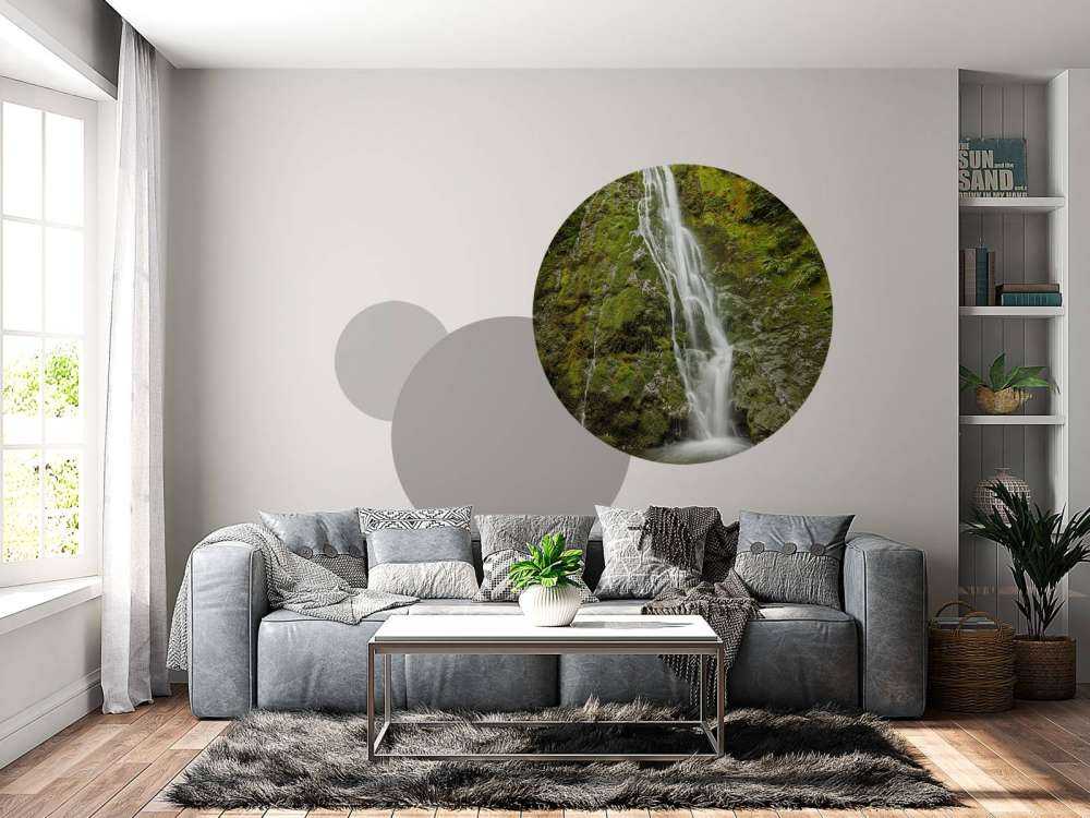 Wodospad z piękną zielenią 