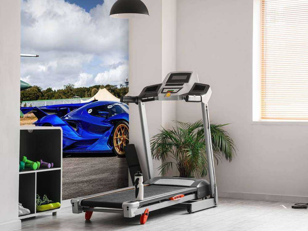 Futurystyczny supercar na lotnisku