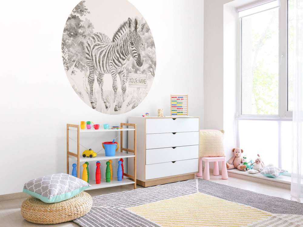 Młoda zebra na wolności beżowy