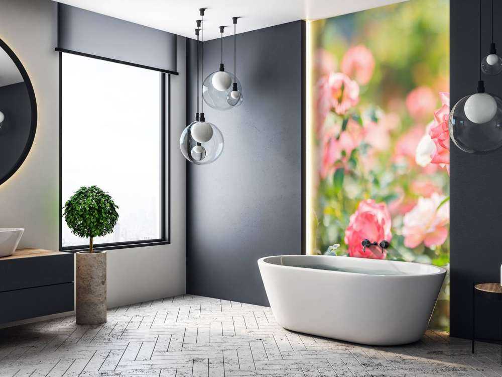 Jasnoróżowy krzew róży