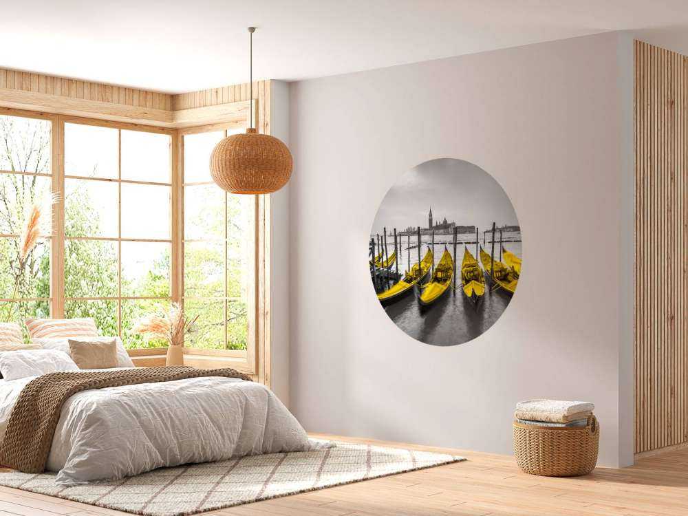 Gondole wzdłuż kanału