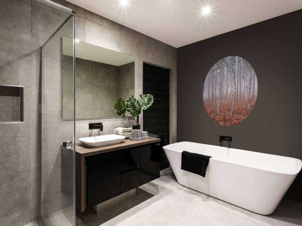 Opuszczony, mglisty las